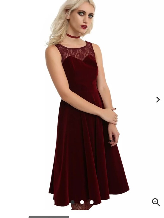 Hearts & Roses Dresses & Skirts - Velvet Dress
